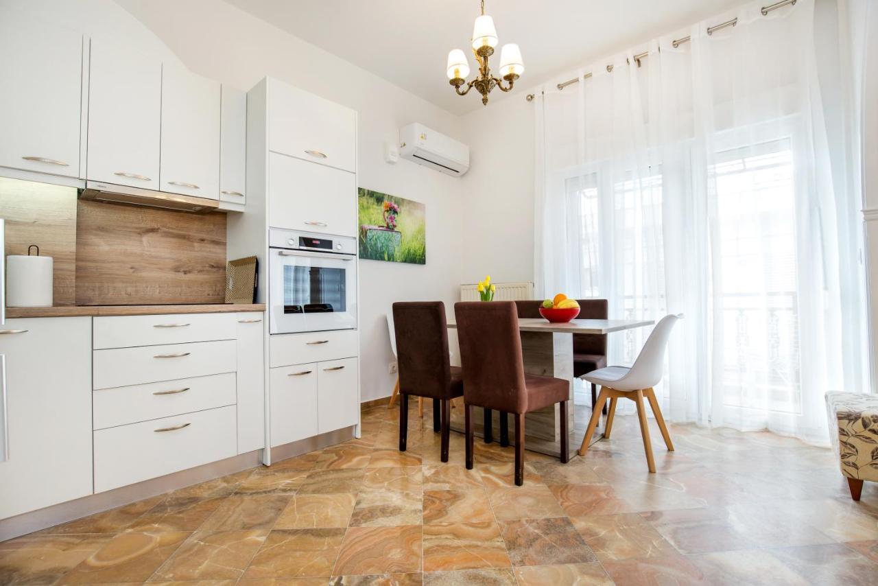 Onarhome Potos Exterior photo